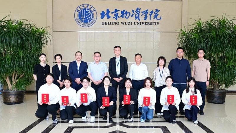 Beynəlxalq tələbələr üçün təqaüd təqdimat mərasimi